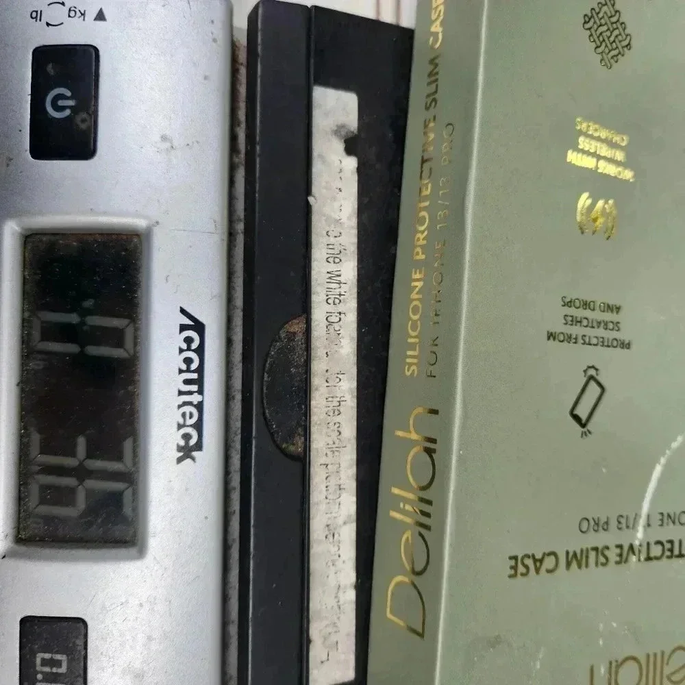 IPhone 13/13 Pro  Delilah Case Damaged Box
